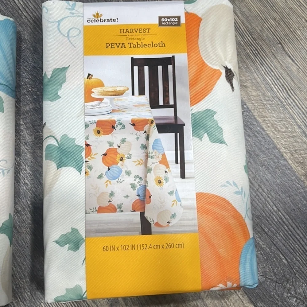 2 rectangle tablecloths